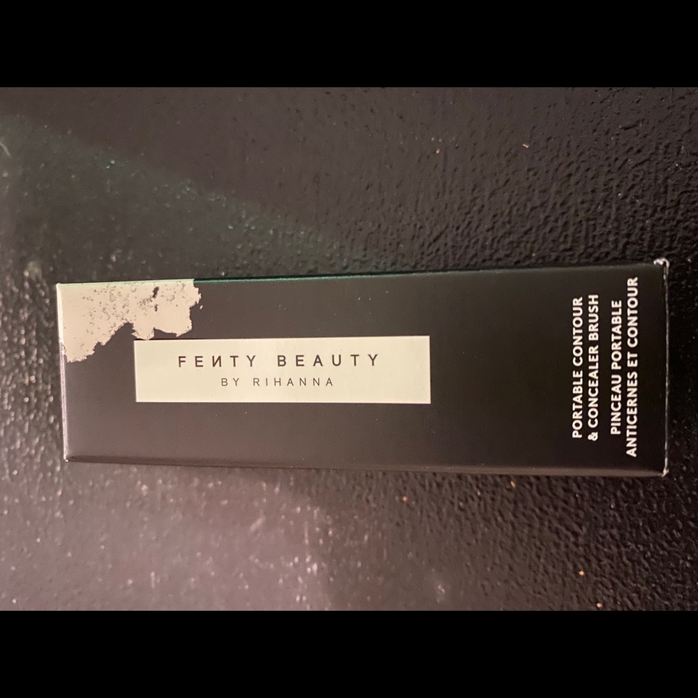 Fenty Beauty Contour Brush